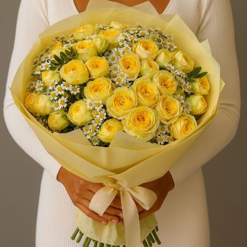 Букет кустовых пионовидных роз «Лимонное сияние»